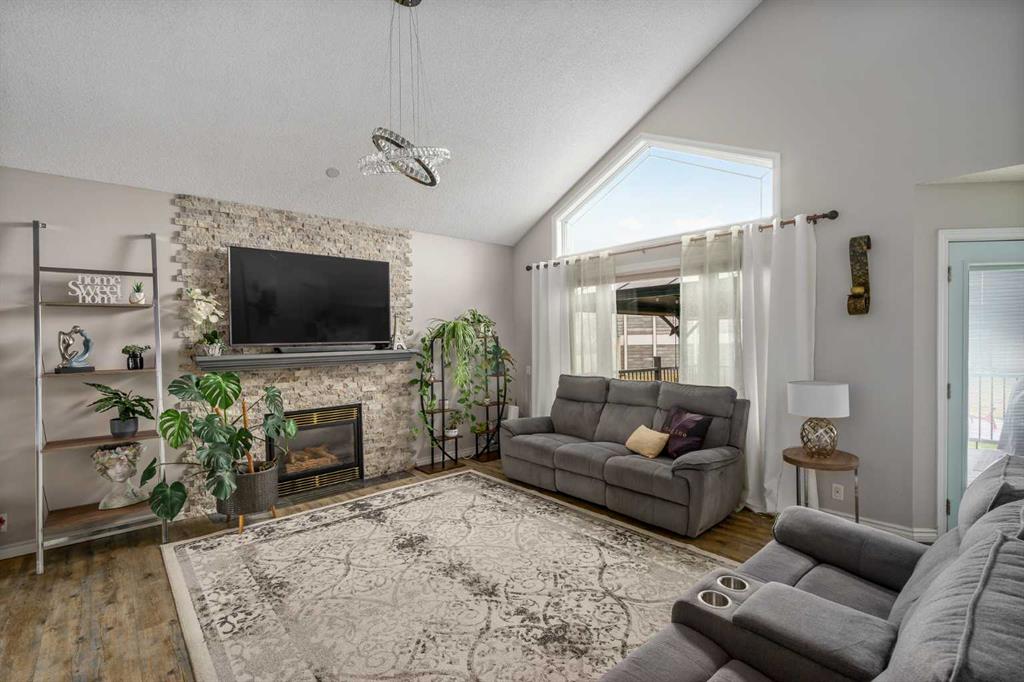 Picture for 220 Douglas Glen Bay SE