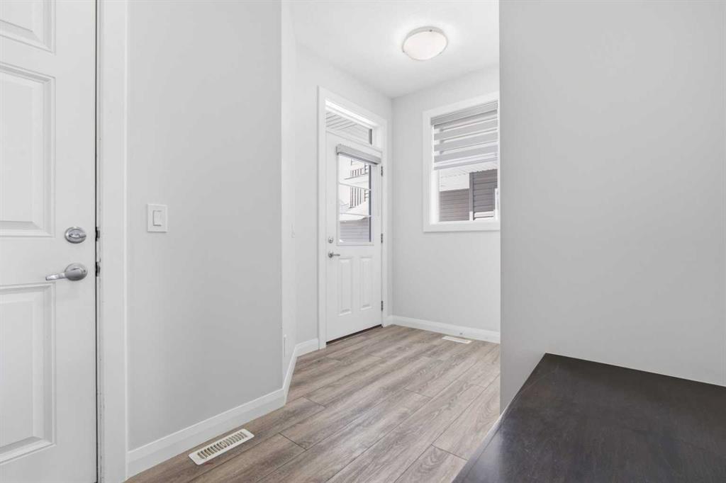 Picture for 32 Red Embers Square NE