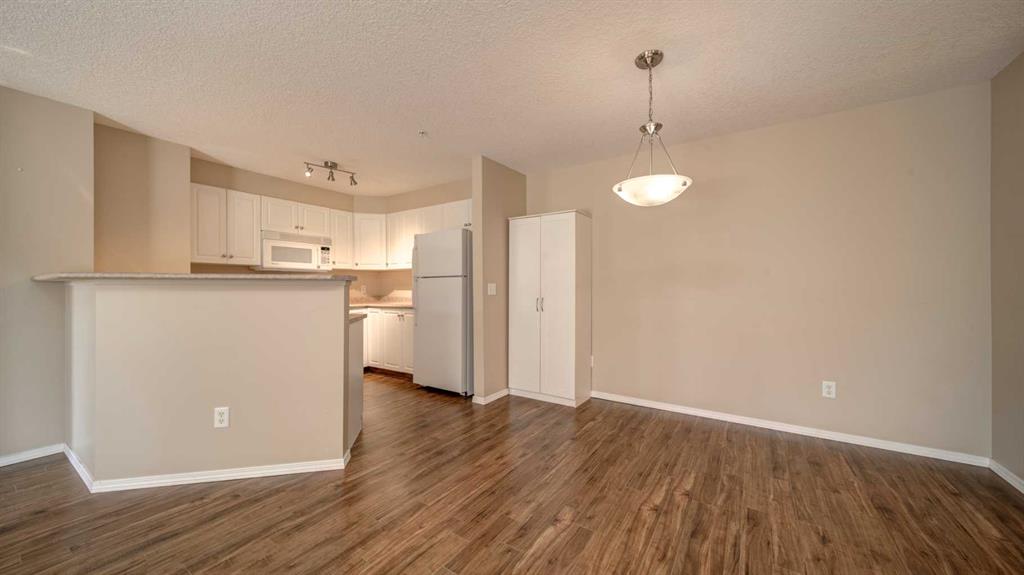 Picture for 208, 5500 Somervale Court SW