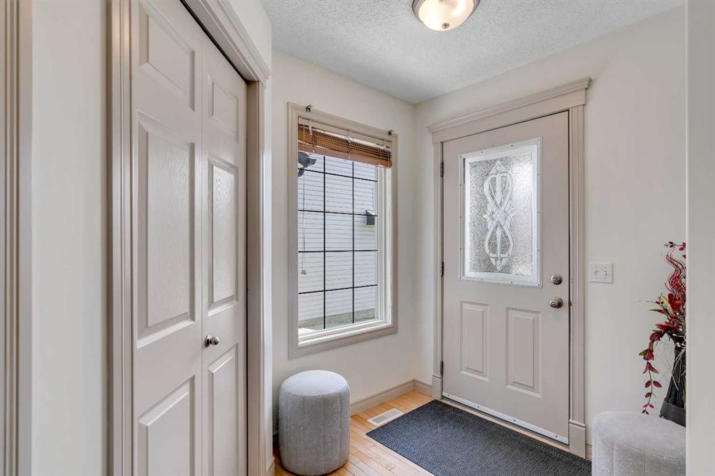 Picture for 133 Everwoods Close SW