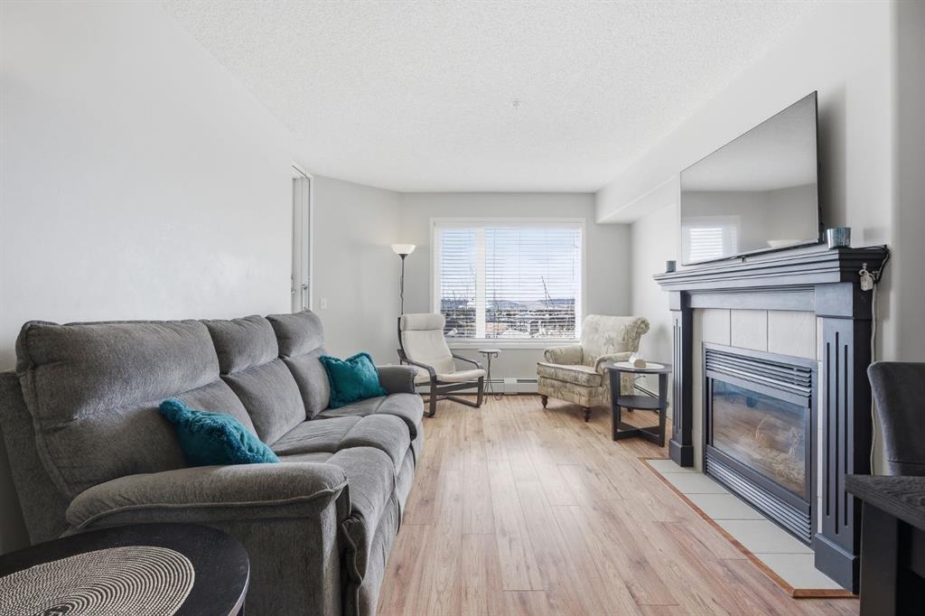 Picture for 1103, 950 Arbour Lake Road NW