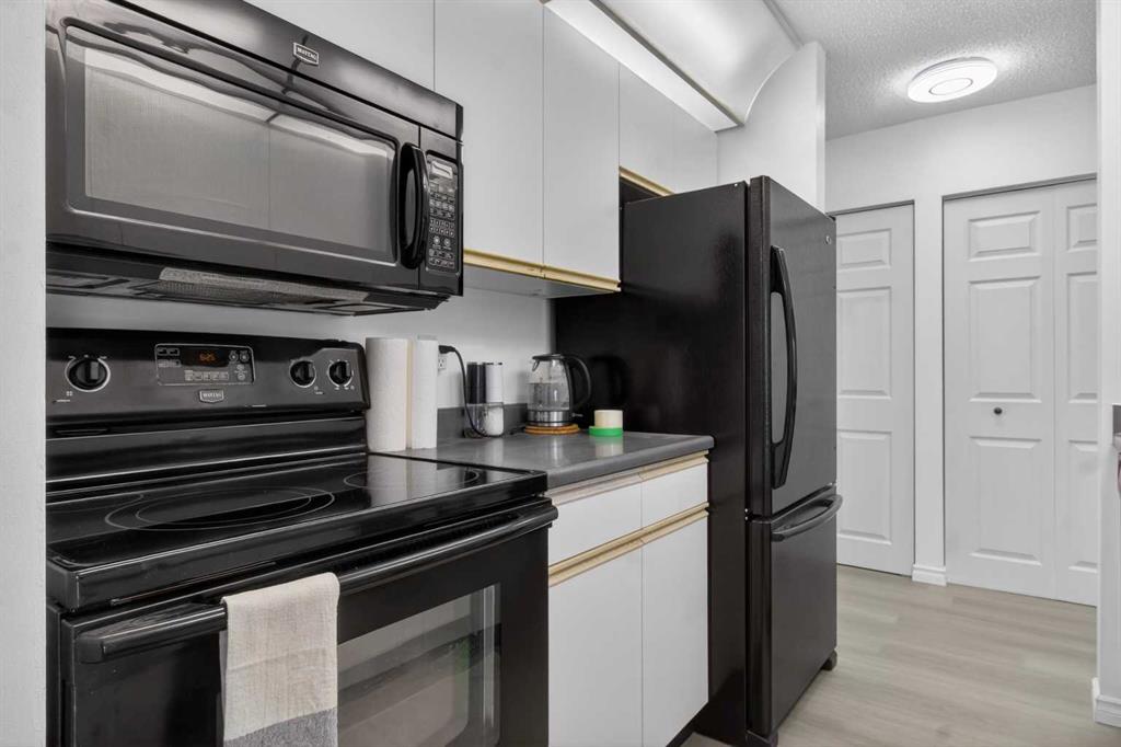 Picture for 414, 10 Dover Point SE