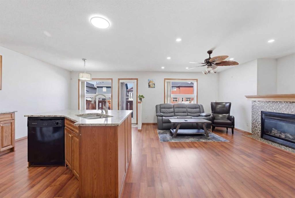 Picture for 139 Saddlehorn Close NE