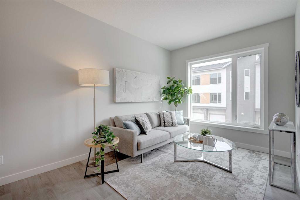 Picture for 212 Shawnee Square SW