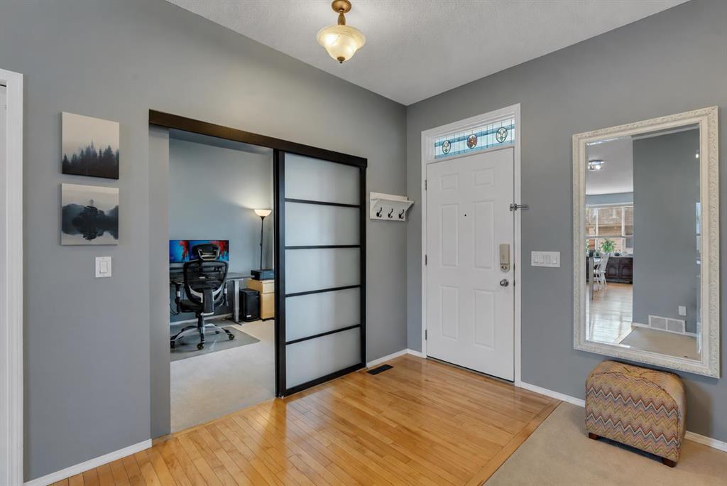 Picture for 104 Prestwick Street SE