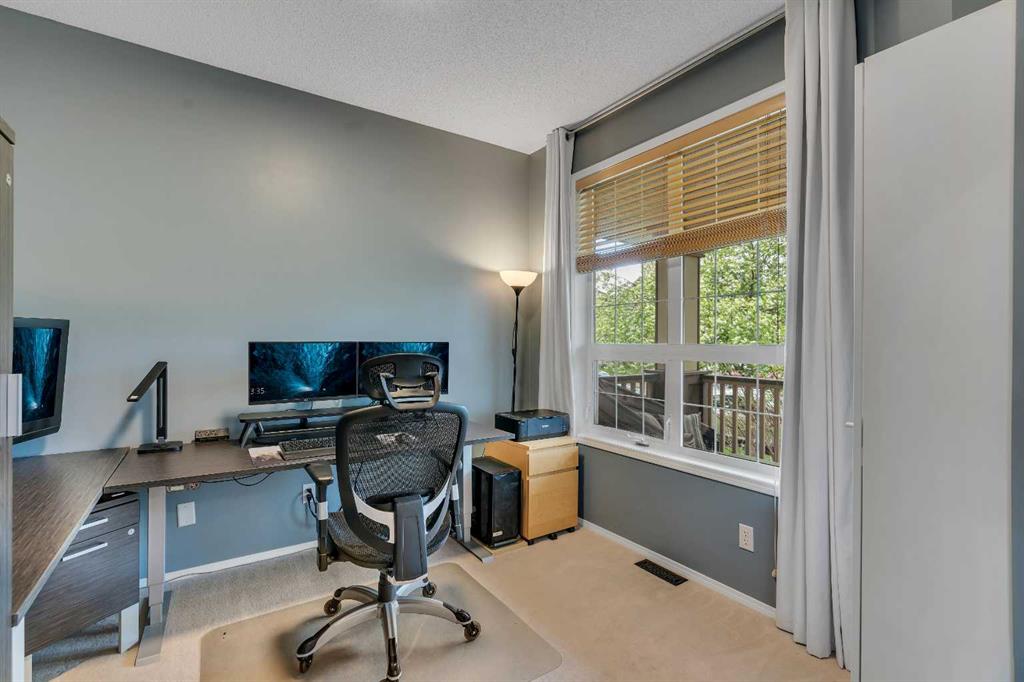 Picture for 104 Prestwick Street SE