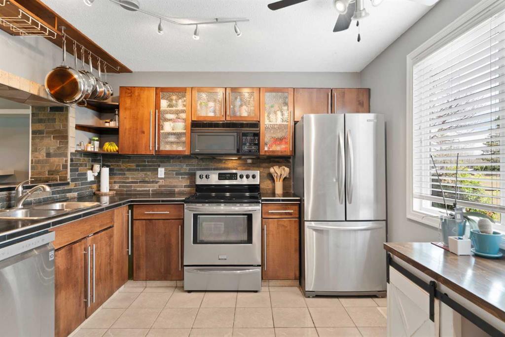 Picture for 530 Woodbine Boulevard SW