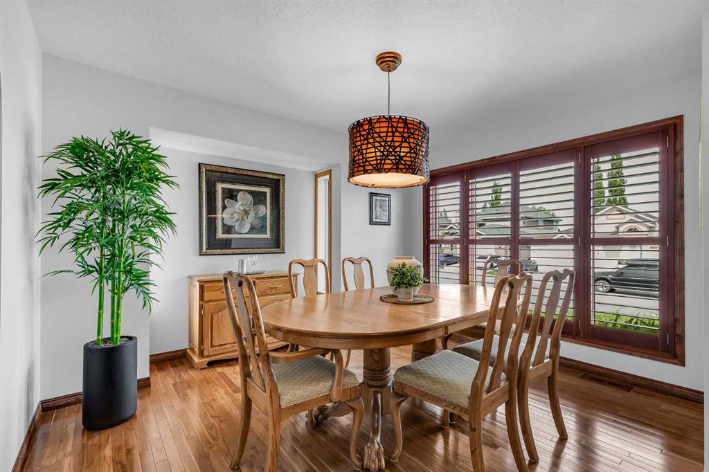 Picture for 8 Mt Cascade Close SE
