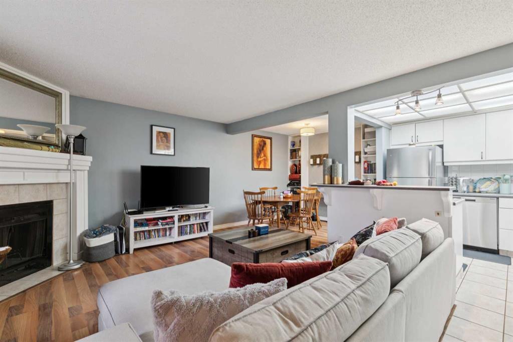 Picture for 145 Cedar Springs Gardens SW