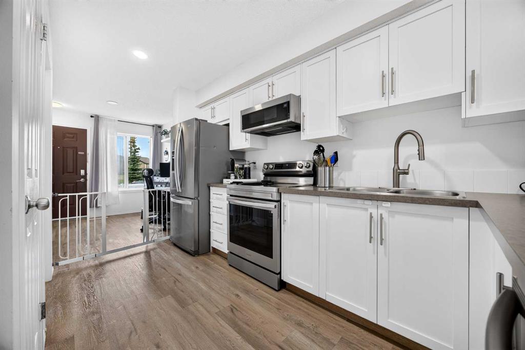 Picture for 328 Saddlebrook Point NE