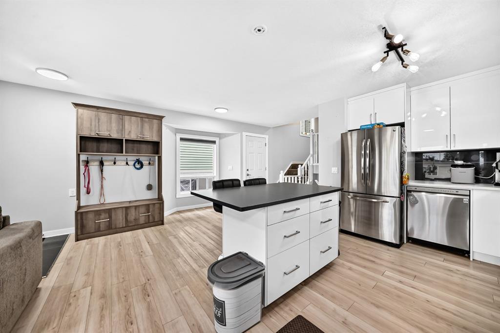 Picture for 46 Dovercliffe Way SE