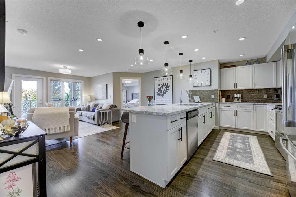 Picture for 210, 5029 Edgemont Boulevard NW