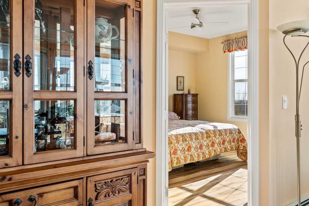 Picture for 300, 1 Crystal Green Lane  https://www.cirrealty.ca/reb/creb/51/A2266151_16.jpg
