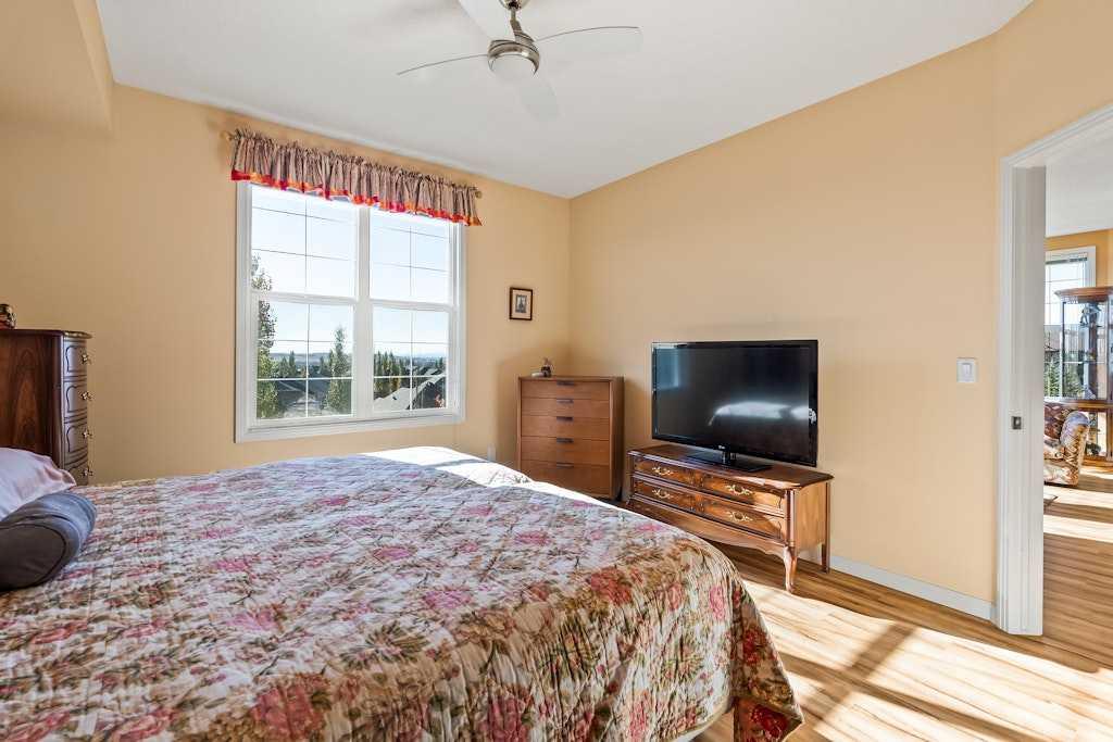 Picture for 300, 1 Crystal Green Lane  https://www.cirrealty.ca/reb/creb/51/A2266151_18.jpg