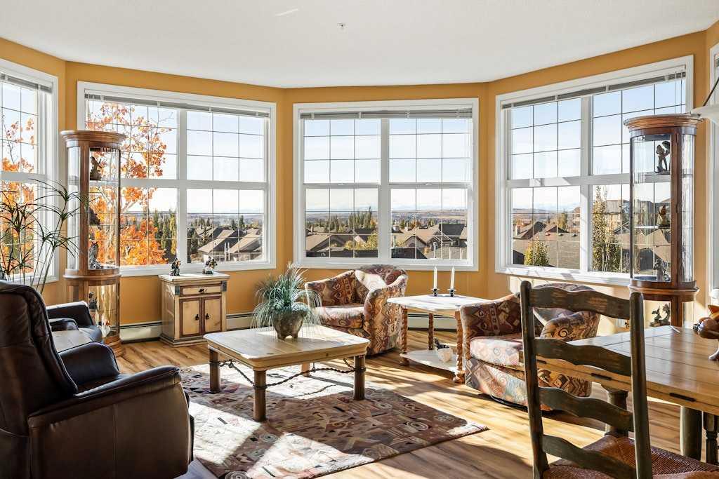 Picture for 300, 1 Crystal Green Lane  https://www.cirrealty.ca/reb/creb/51/A2266151_22.jpg