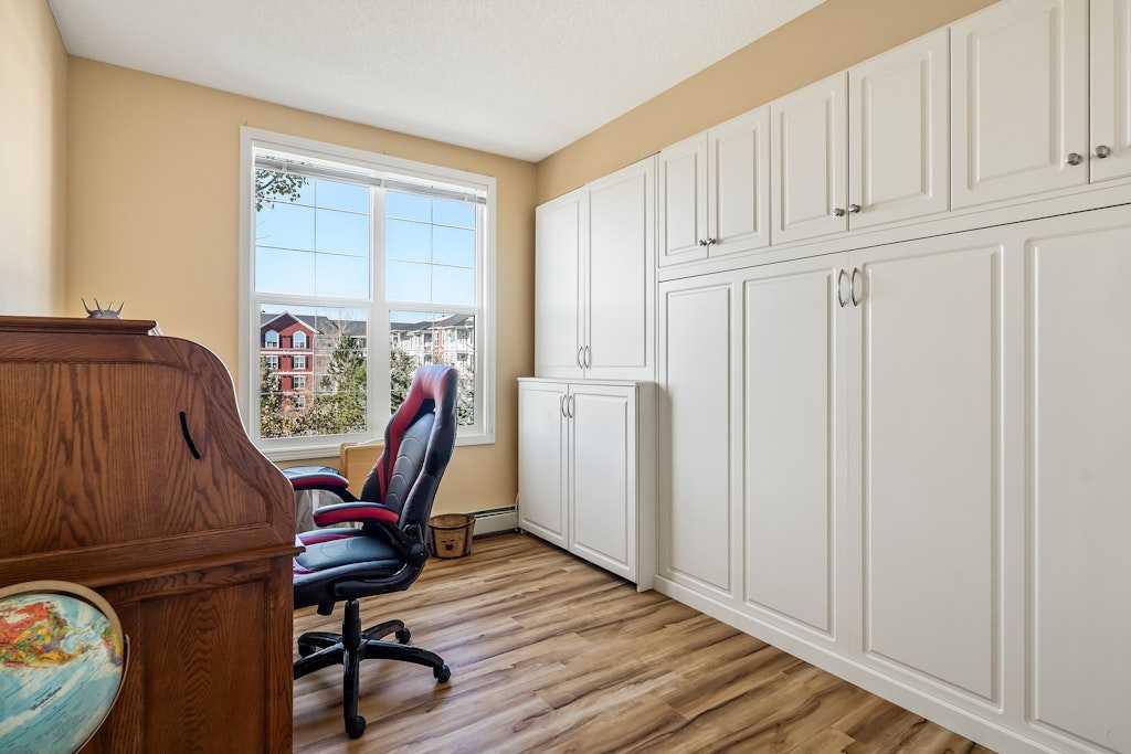 Picture for 300, 1 Crystal Green Lane  https://www.cirrealty.ca/reb/creb/51/A2266151_23.jpg