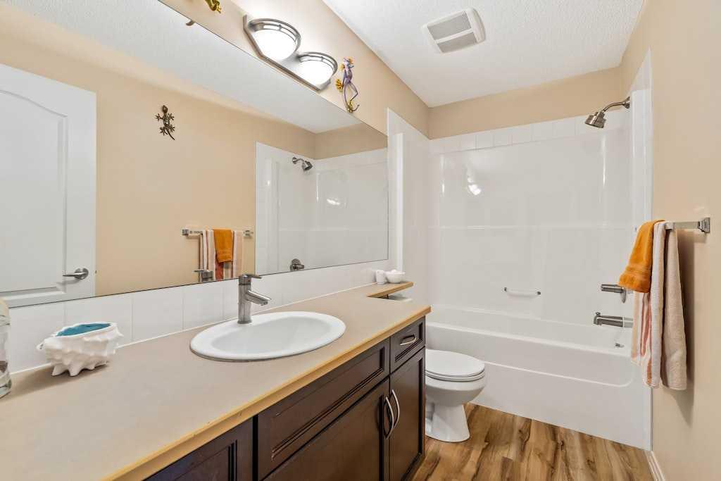Picture for 300, 1 Crystal Green Lane  https://www.cirrealty.ca/reb/creb/51/A2266151_25.jpg