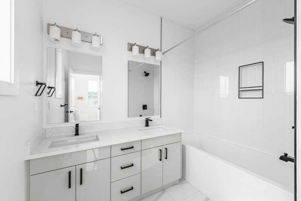 Picture for 638 Cottageclub Bend  https://www.cirrealty.ca/reb/creb/51/A2266451_11.jpg