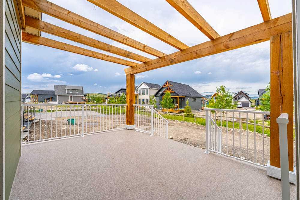 Picture for 638 Cottageclub Bend  https://www.cirrealty.ca/reb/creb/51/A2266451_14.jpg