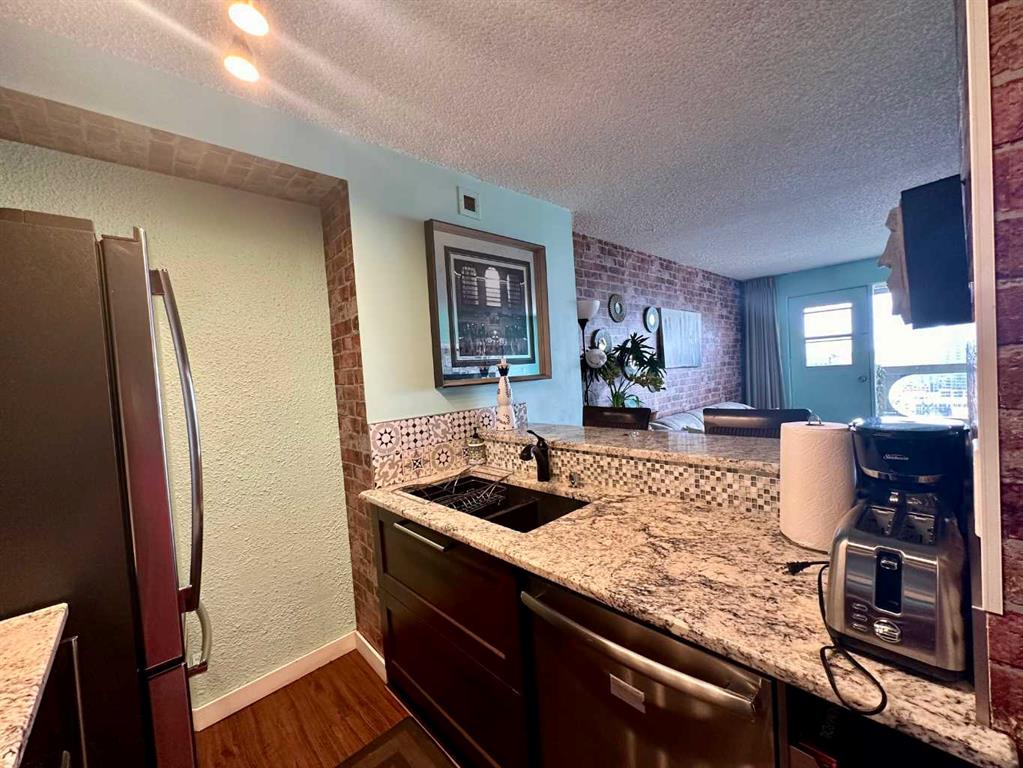 Picture for 2305, 221 6 Avenue SE