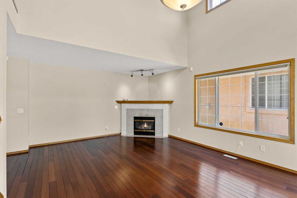 Picture for 202 Coral Cove NE