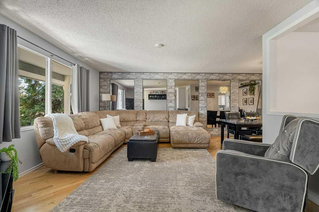 Picture for 159 Rundlehorn Crescent NE