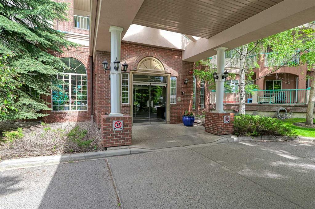 Picture for 321, 200 Lincoln Way SW