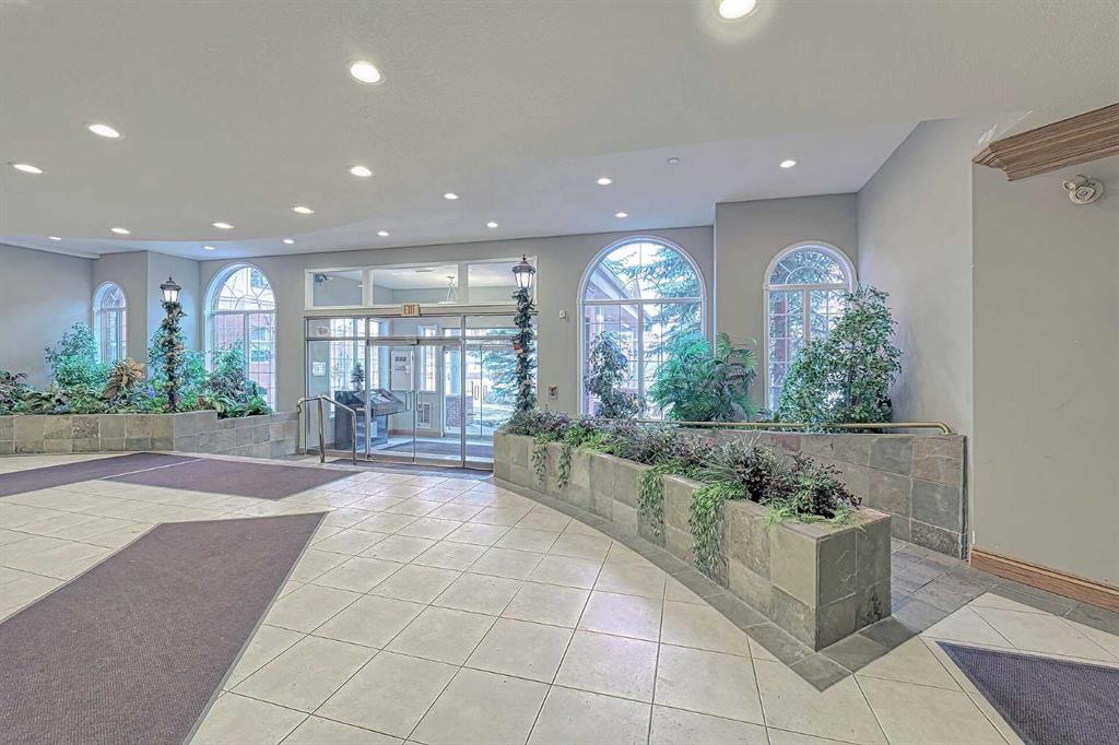 Picture for 321, 200 Lincoln Way SW