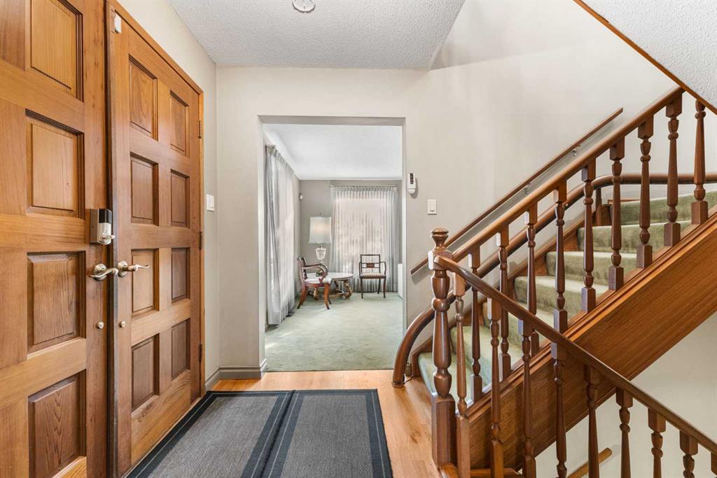 Picture for 7008 Kenosee Place SW