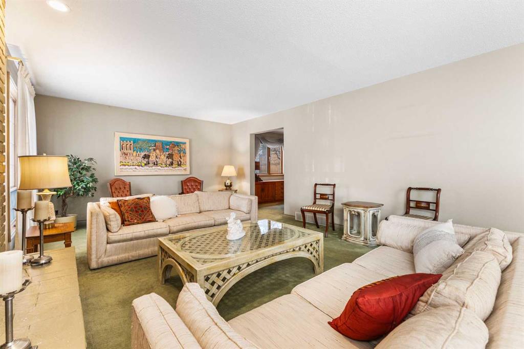 Picture for 7008 Kenosee Place SW