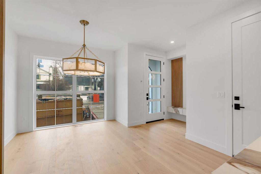 Picture for 239 22 Avenue NE