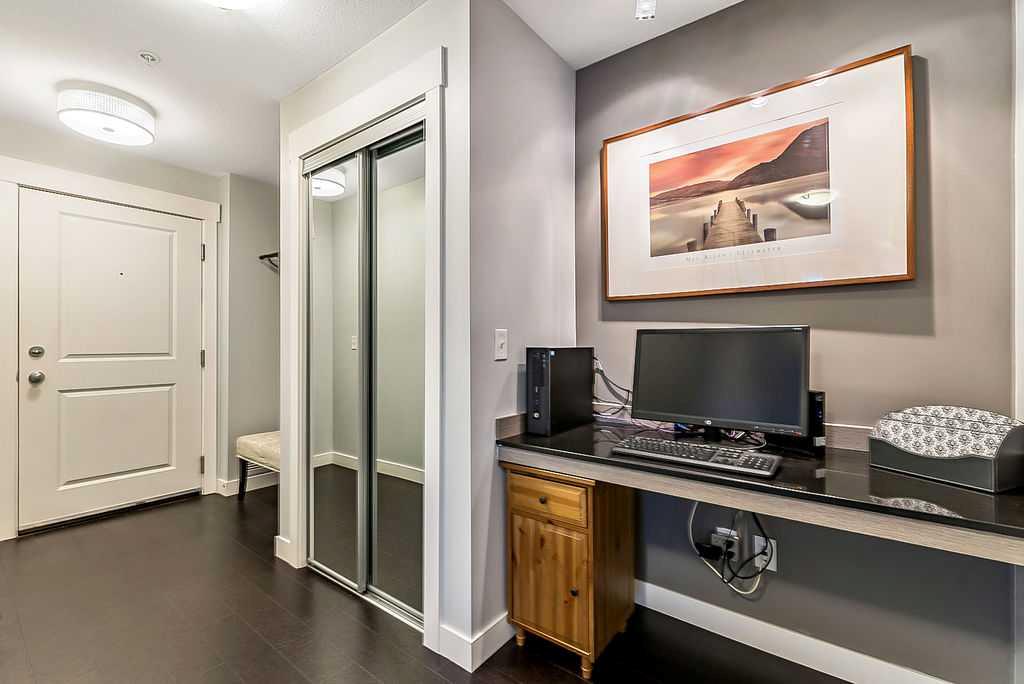 Picture for 2114, 11 Mahogany Row SE