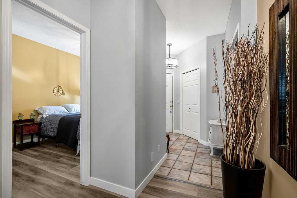 Picture for 30 Prominence View SW