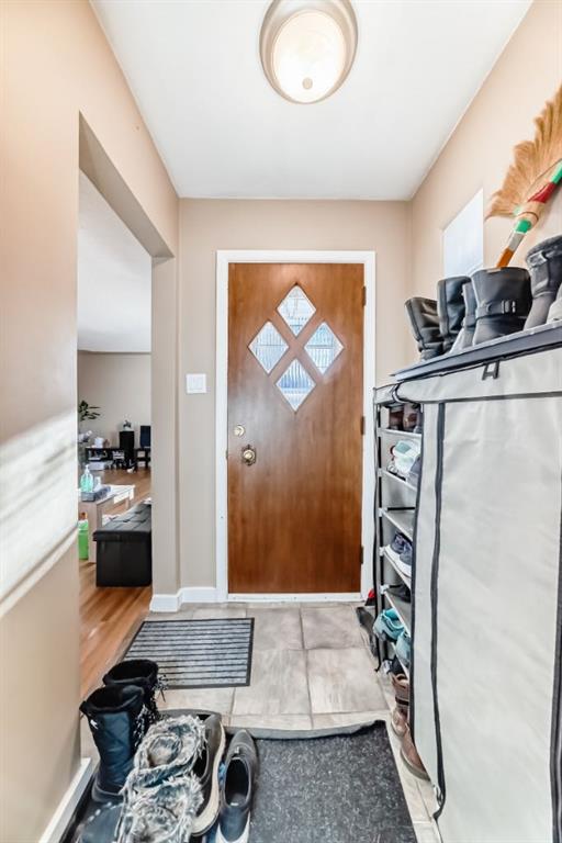 Picture for 28 Winslow Crescent SW