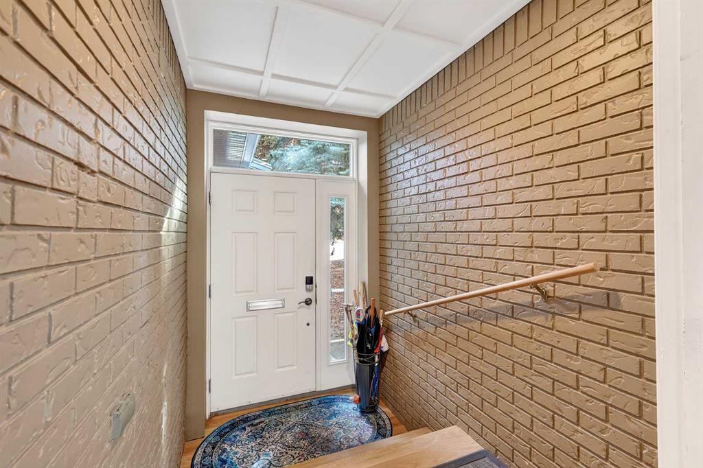 Picture for 80 Oakmount Way SW