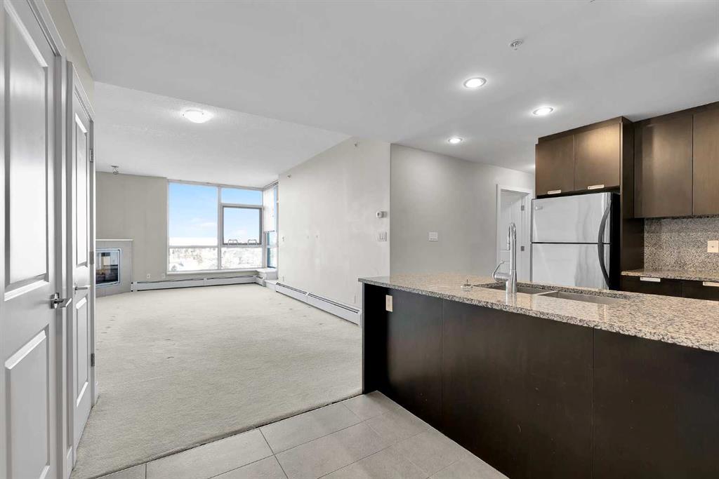 Picture for 907, 99 Spruce Place SW