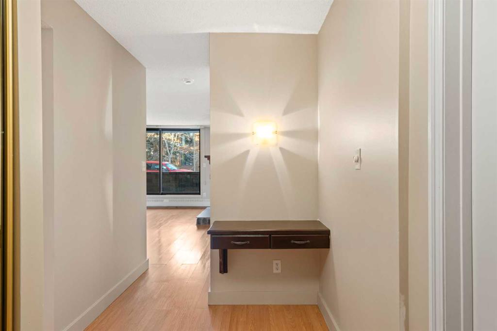 Picture for 105, 345 4 Avenue NE