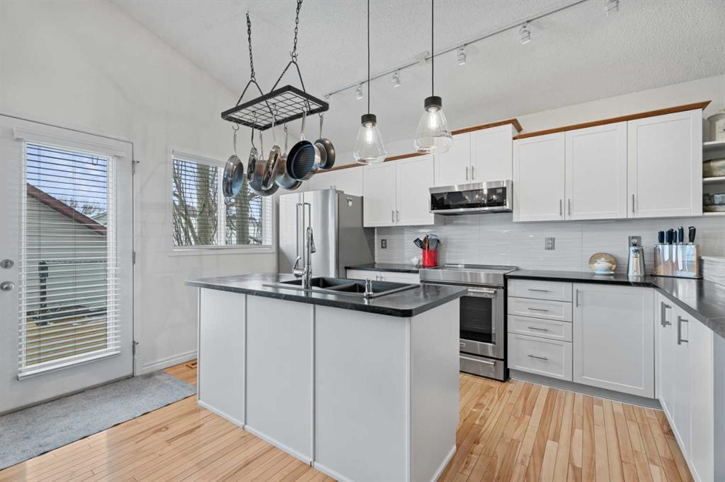 Picture for 143 Prestwick Landing SE