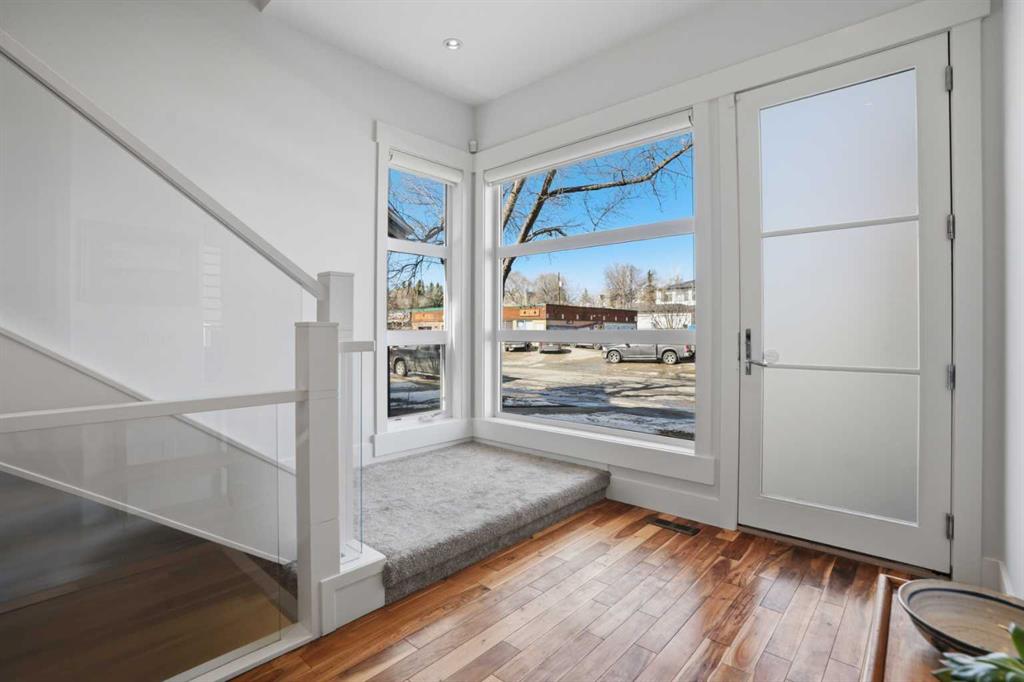 Picture for 2027 42 Avenue SW