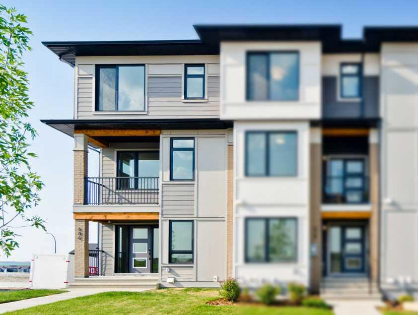 Picture for 13 Wild Rose Way SE