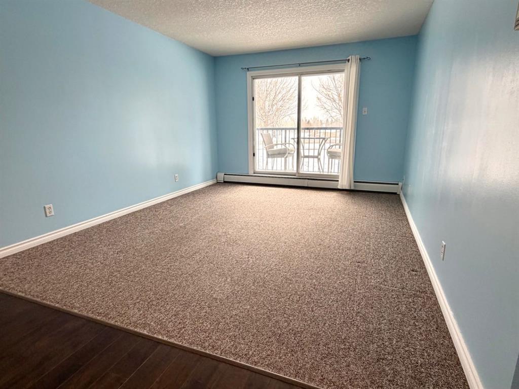 Picture for 212B, 295 Columbia Boulevard W