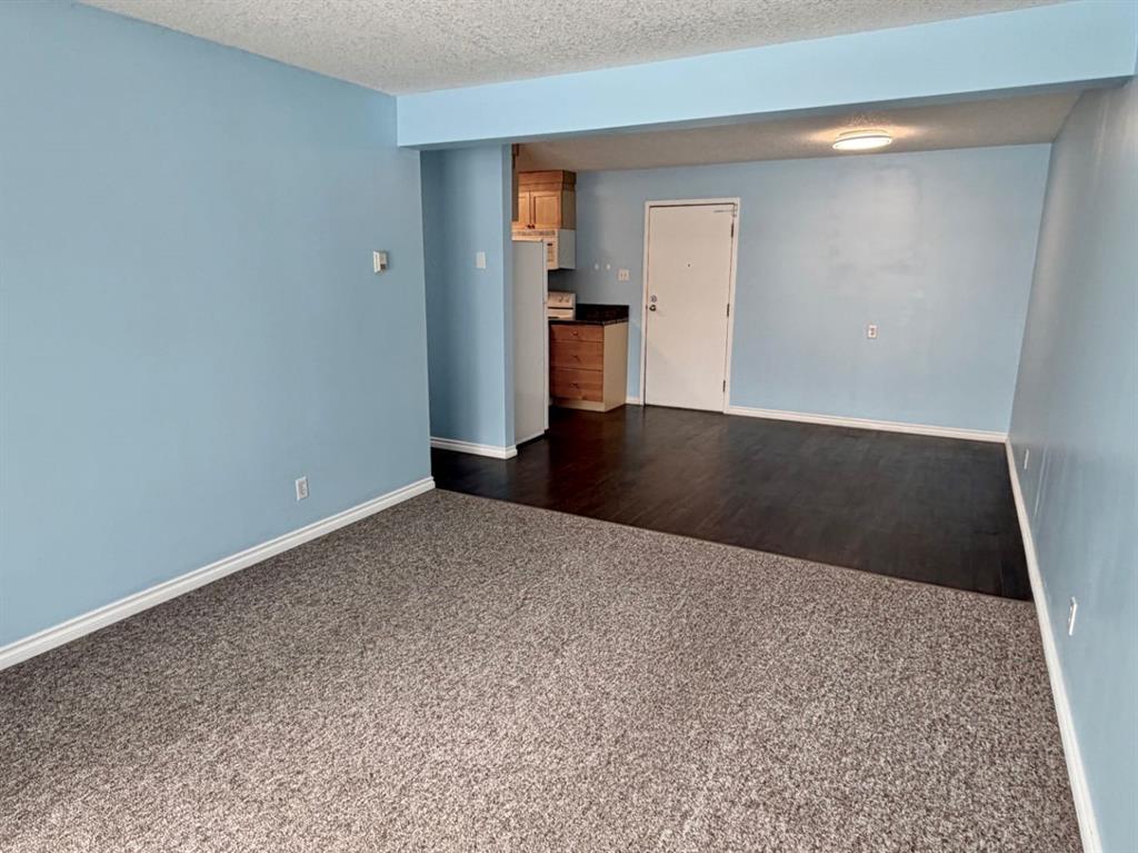 Picture for 212B, 295 Columbia Boulevard W