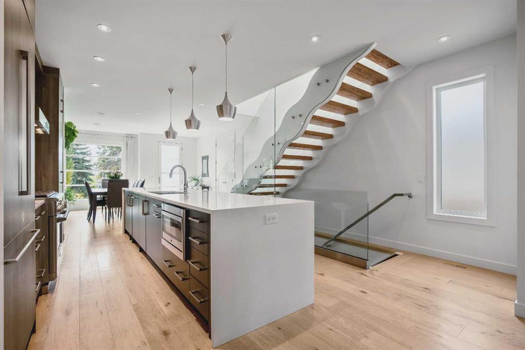 Picture for 2136 53 Avenue SW