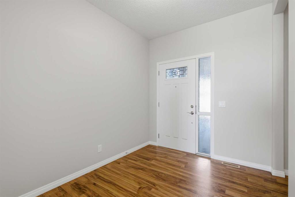 Picture for 1456 Livingston Way NE