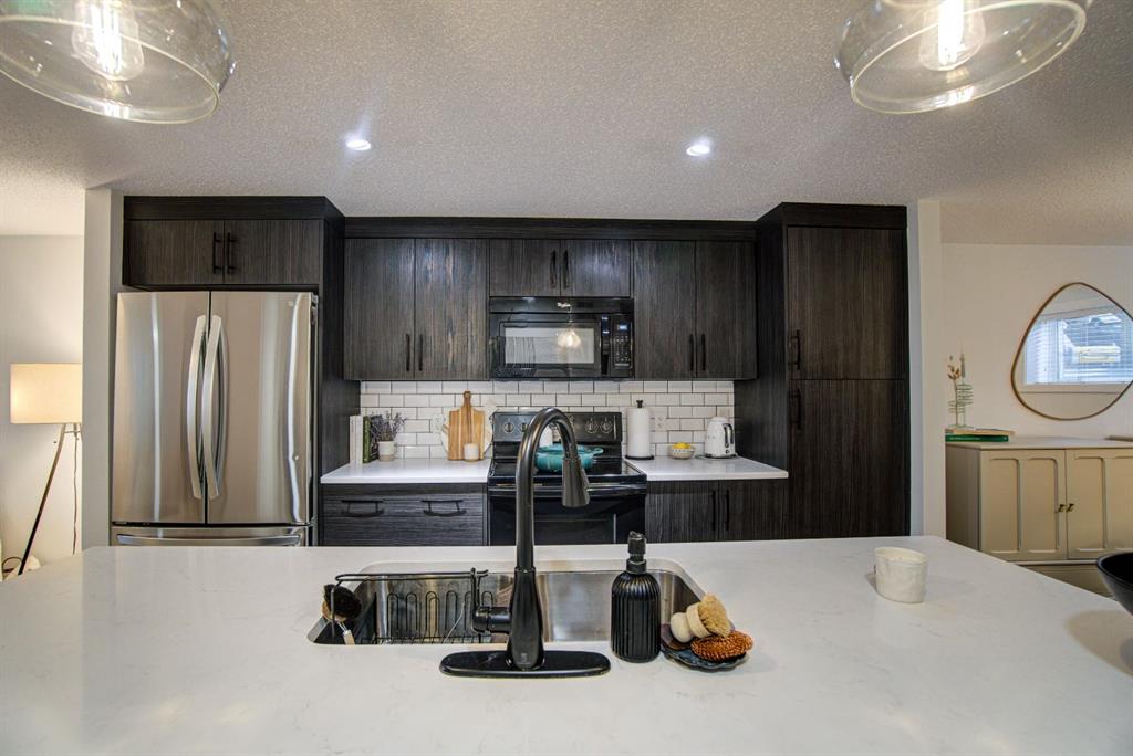 Picture for 410, 50 Westland Road 