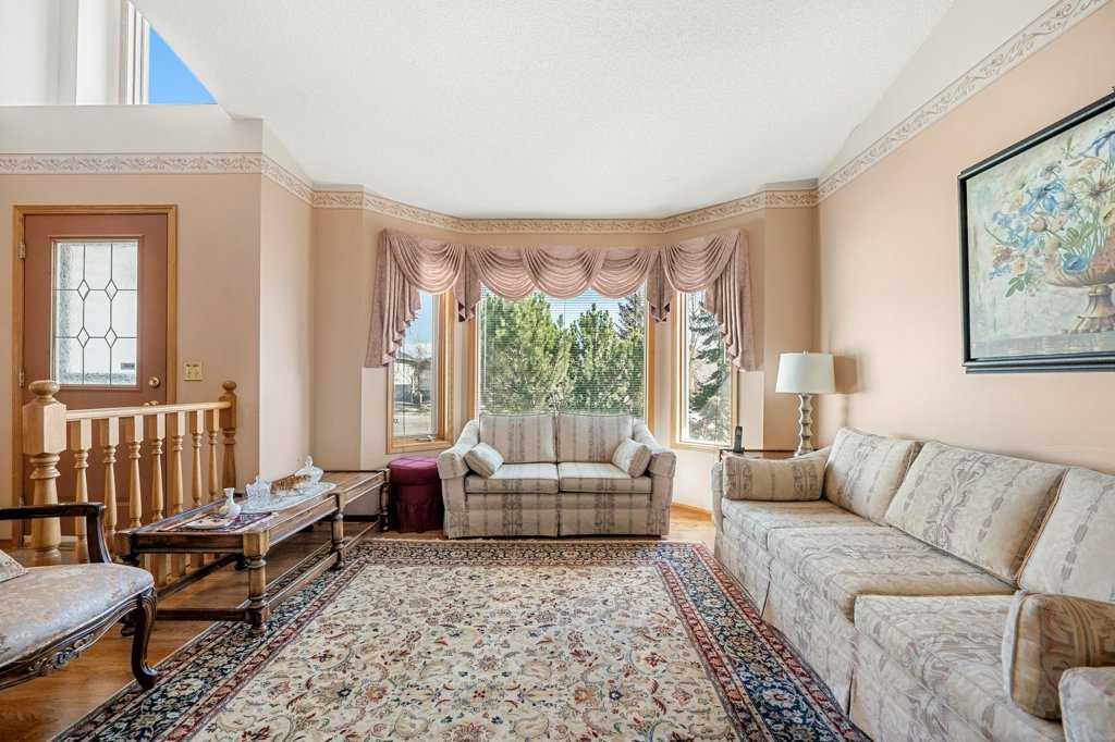 Picture for 104 Arbour Lake Way NW