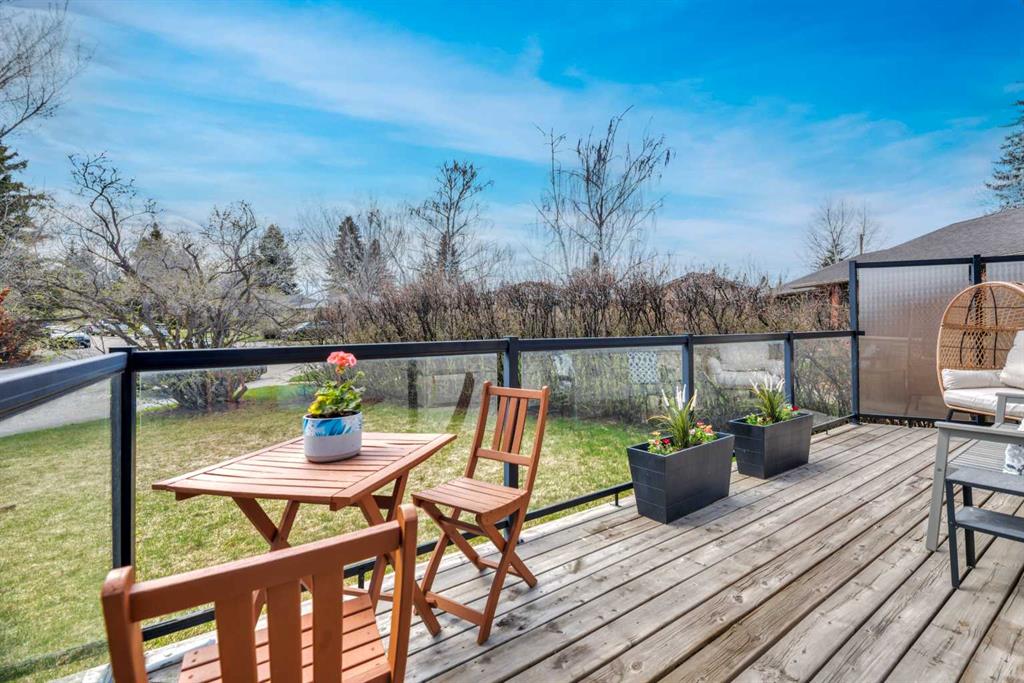 Picture for 48 Waterloo Drive SW