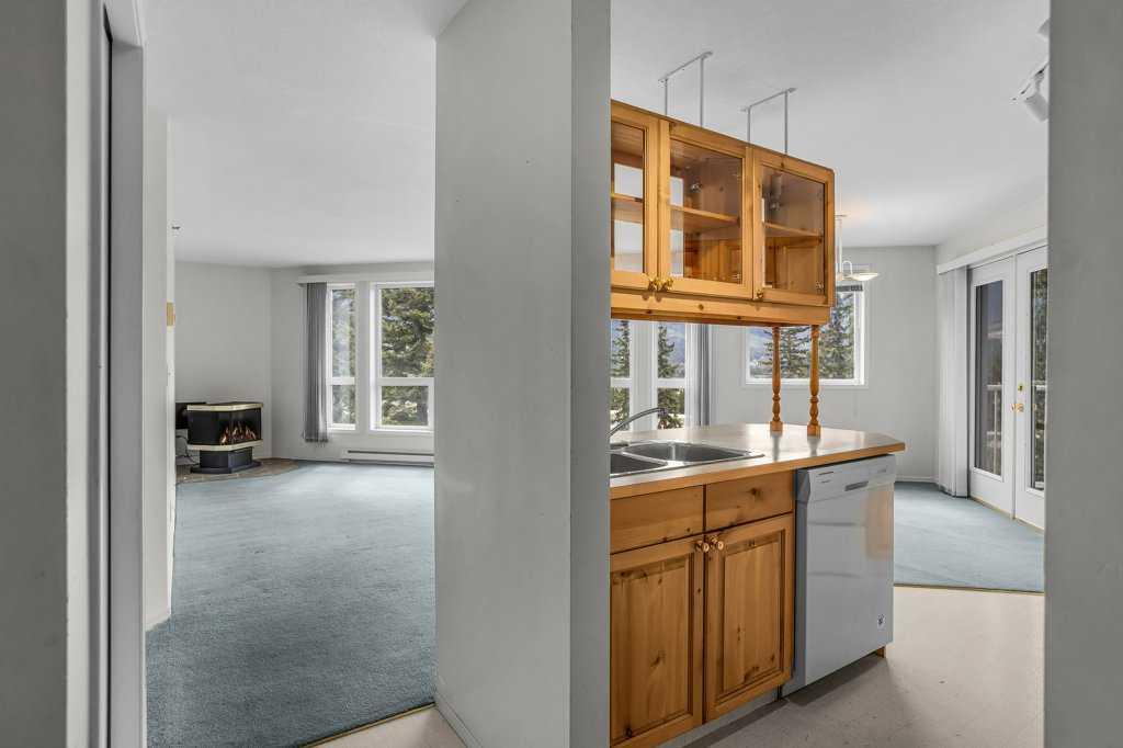 Picture for 310, 1080C Cougar Creek Drive 
