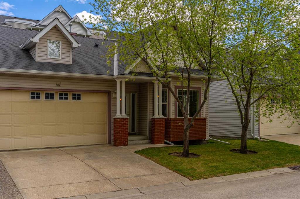Picture for 44 Prestwick Pond Terrace SE