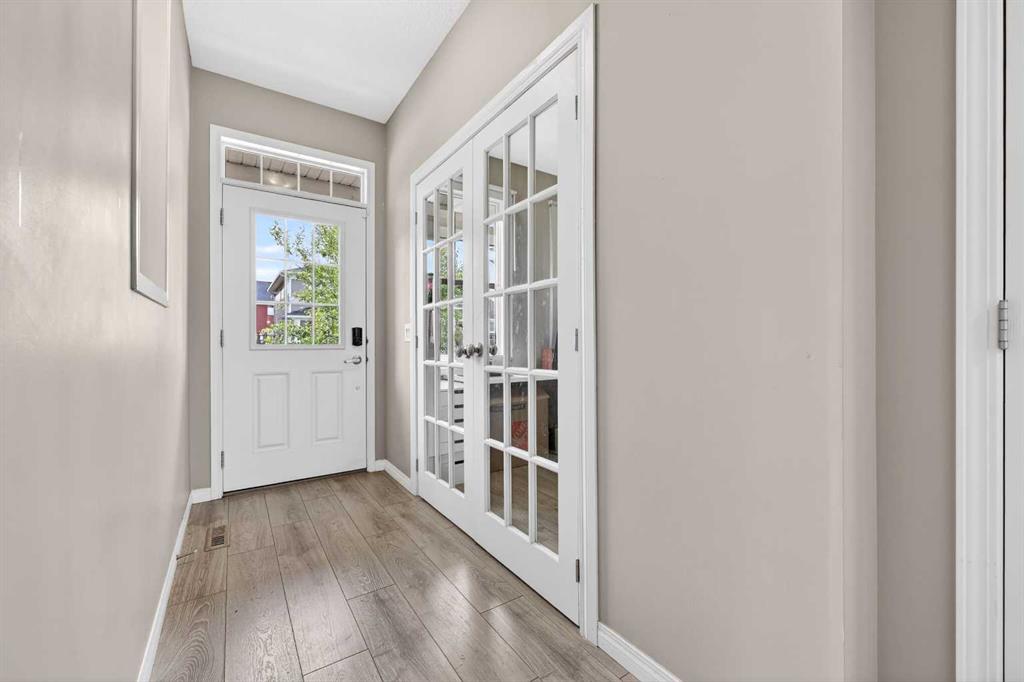 Picture for 293 Windrow Crescent SW